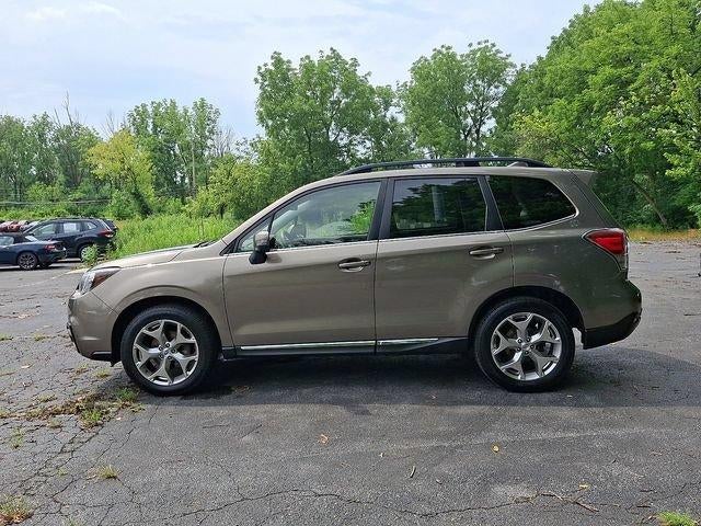 2018 Subaru Forester — detail view
