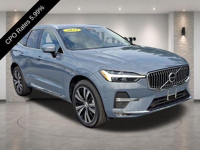 2023 Volvo XC60 B5 AWD Plus Bright Theme in Thunder Gray Metallic — front three-quarter view