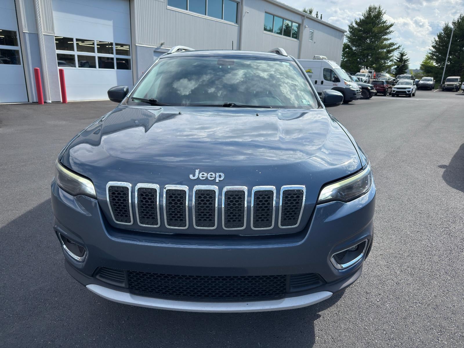2019 Jeep Cherokee — side profile view